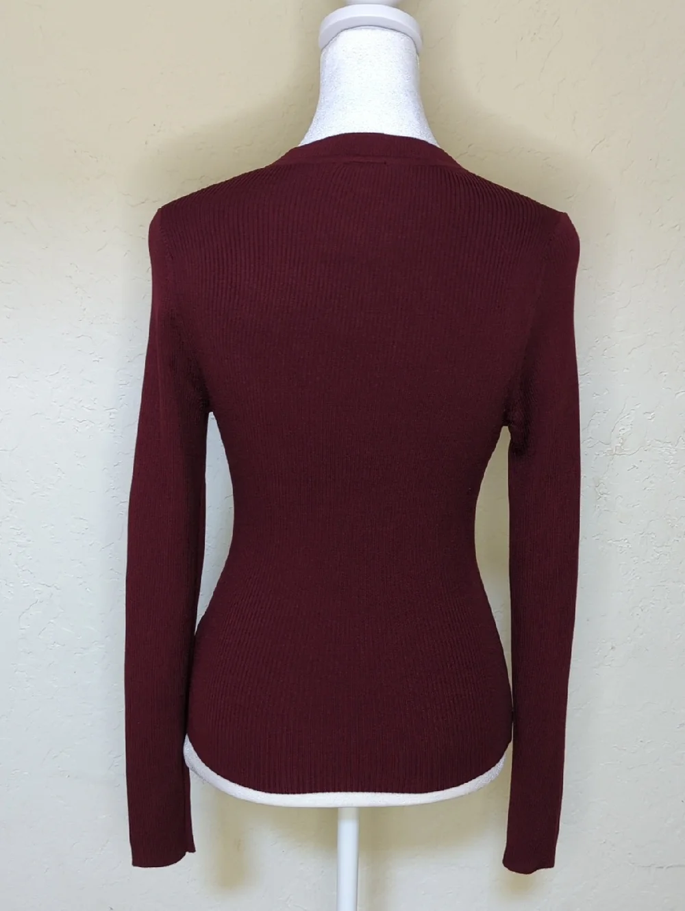 Express Burgundy Silky Soft Fitted Ribbed Crew Neck Sweater Size Small